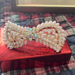 Pearl & Crystal Bow Hair Barrette - White